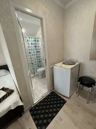 Гостиница Ruzanna Inn Адлер Классический четырехместный номер-8