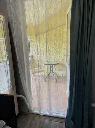 Гостиница Ruzanna Inn Адлер Трехместный номер с балконом-3