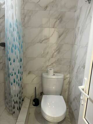 Гостиница Ruzanna Inn Адлер Двухместный номер с 1 кроватью и собственной ванной комнатой-13