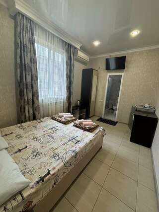 Гостиница Ruzanna Inn Адлер Двухместный номер с 1 кроватью и собственной ванной комнатой-10